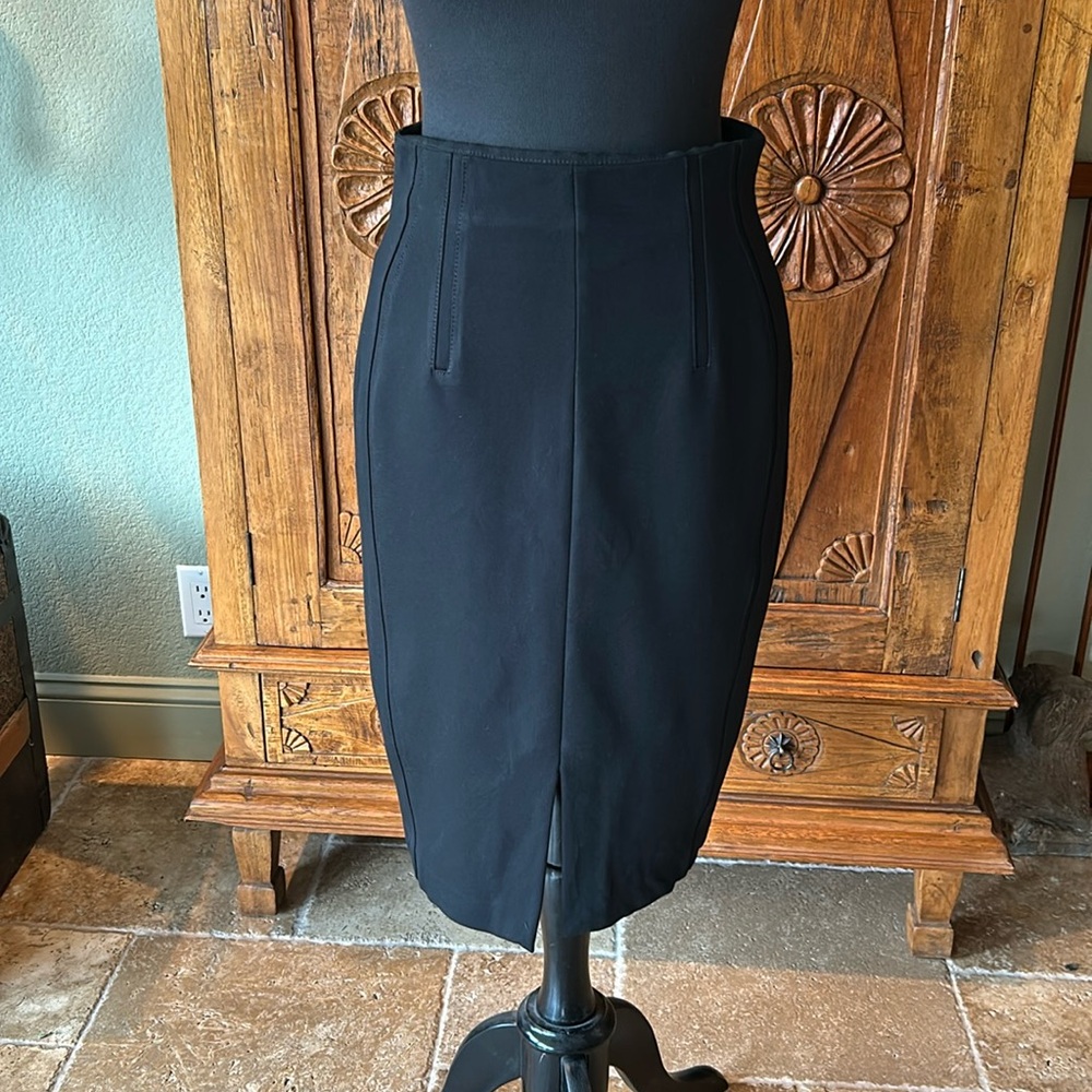 NWT White House Black Market Black Pencil Skirt - Size 2